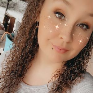 Meet your Posher, Kacie